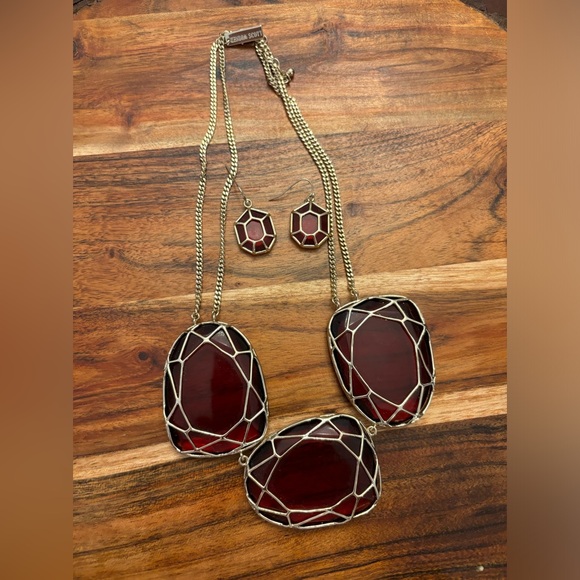 ❤️KENDRA SCOTT MARCELLA AND MINNIE SET❤️ - Picture 2 of 16